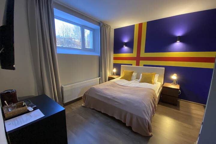 Room 22 of 28