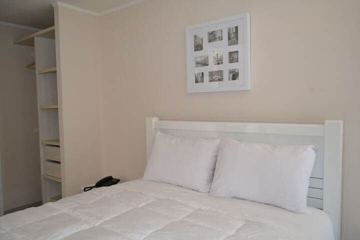 Room 4 of 15