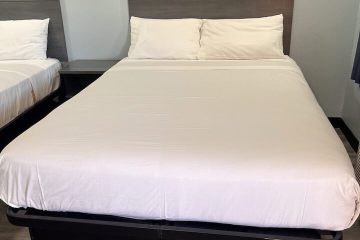 Room 13 of 23