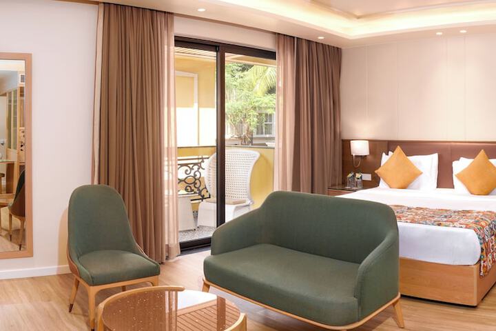 Room 25 of 118