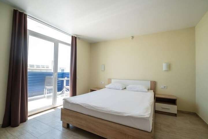 Room 25 of 109