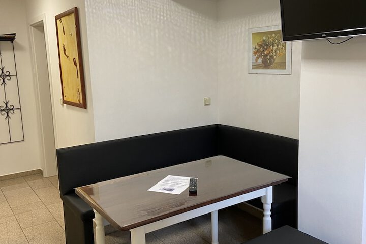 Room 51 of 101