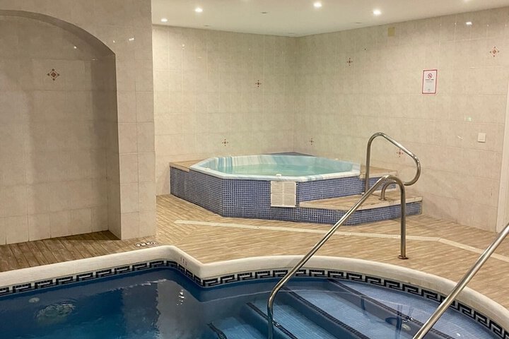 Pool 40 of 50