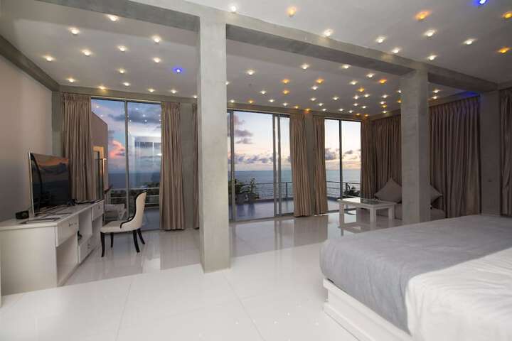 Room 10 of 55