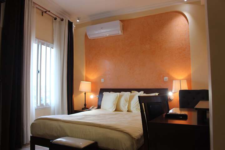 Room 10 of 45