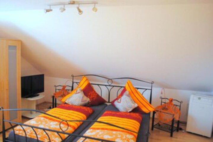 Room 18 of 30
