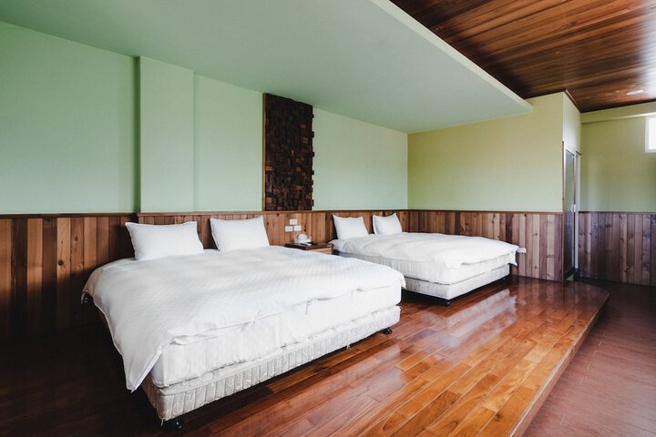 Room 27 of 63