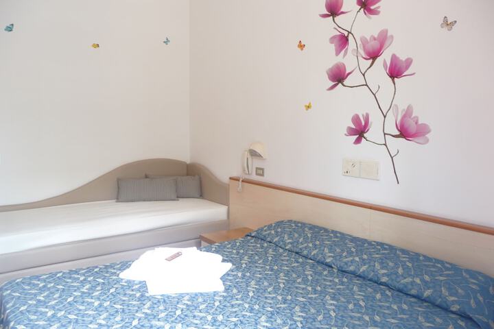 Room 15 of 60