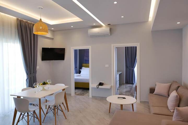 Room 15 of 48