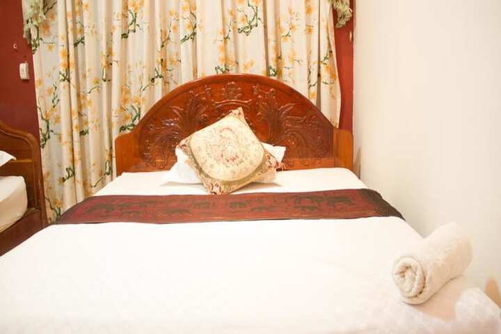 Room 5 of 28