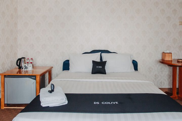 Room 6 of 37