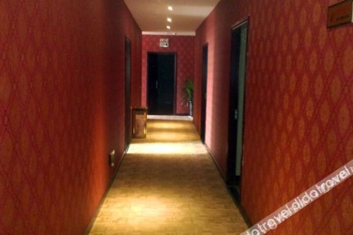 Hotel Interior 6 of 23