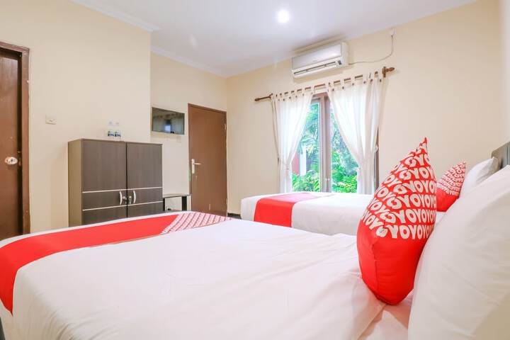 Room 12 of 33