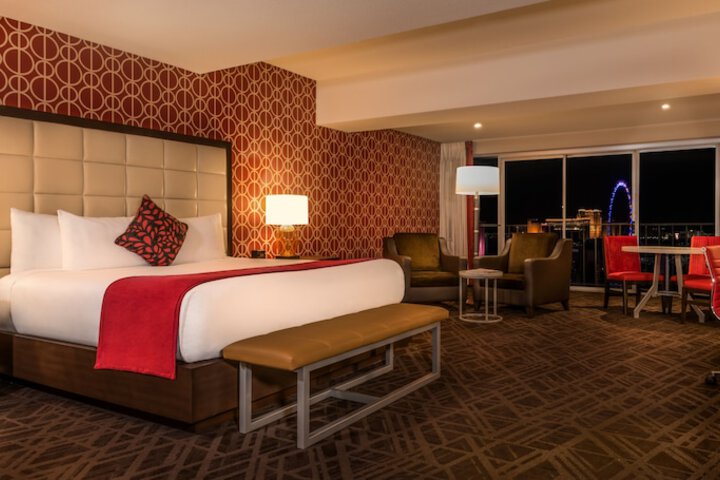 Resort Room 1 King (10 of 33)