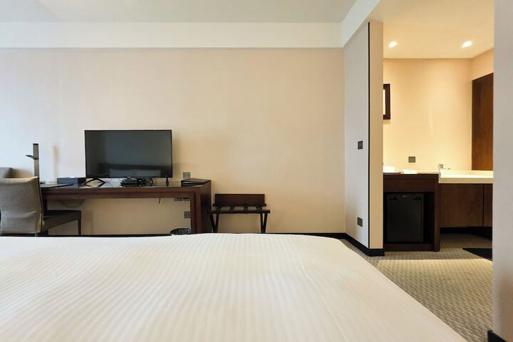 Room 43 of 120