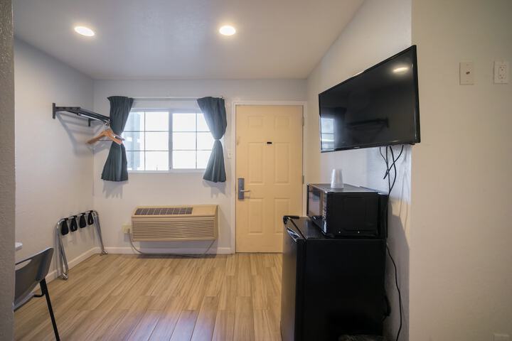 Room 5 of 43