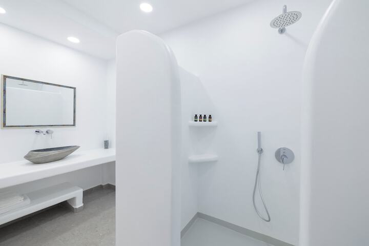 Room 45 of 61
