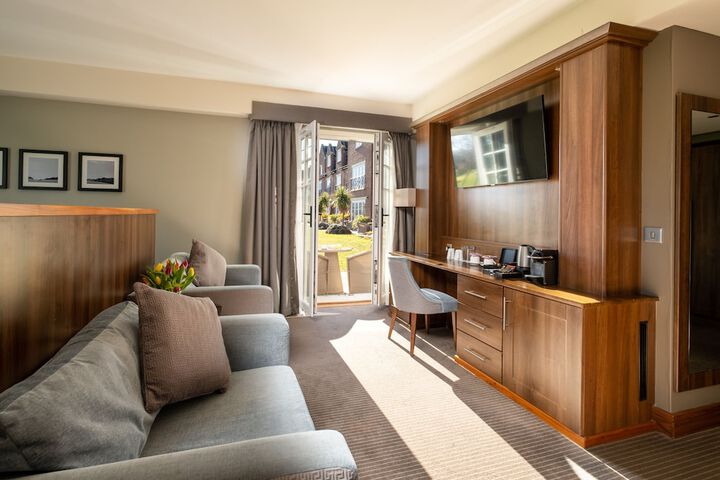 Room 42 of 167