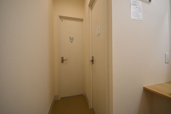 Room 64 of 97