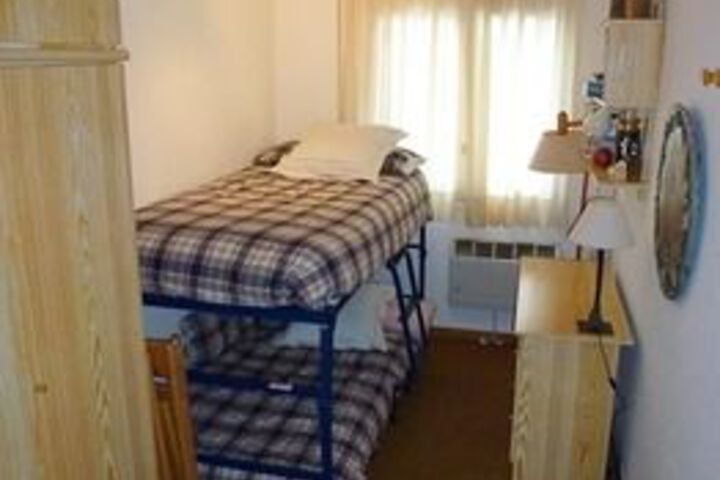 Room 12 of 46