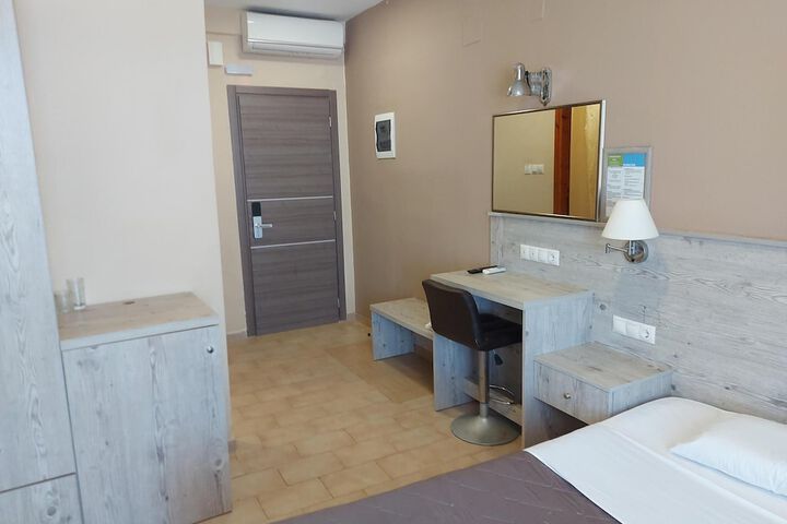 Room 40 of 106