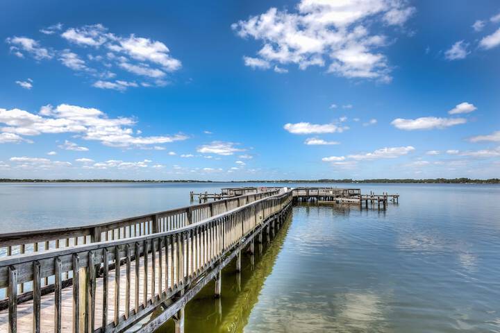 Dock