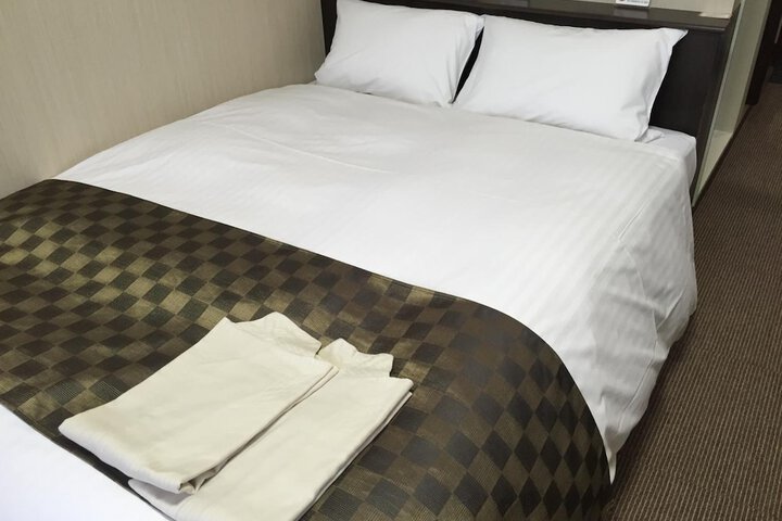 Room 14 of 48