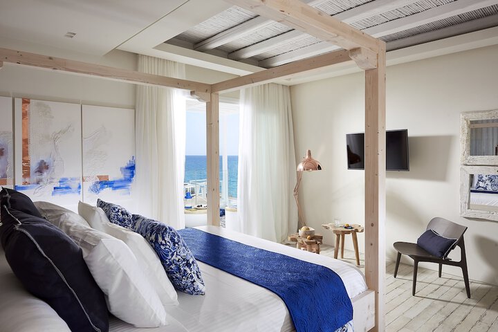 Room 14 of 254