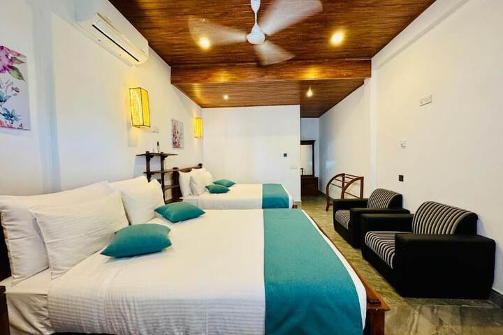 Room 2 of 34