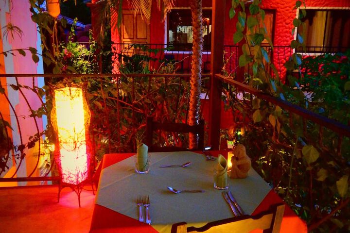 Dining 32 of 67