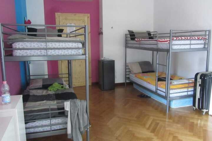 Room 4 of 51