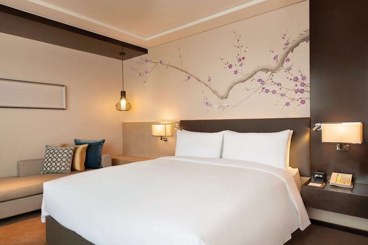 Room 10 of 44