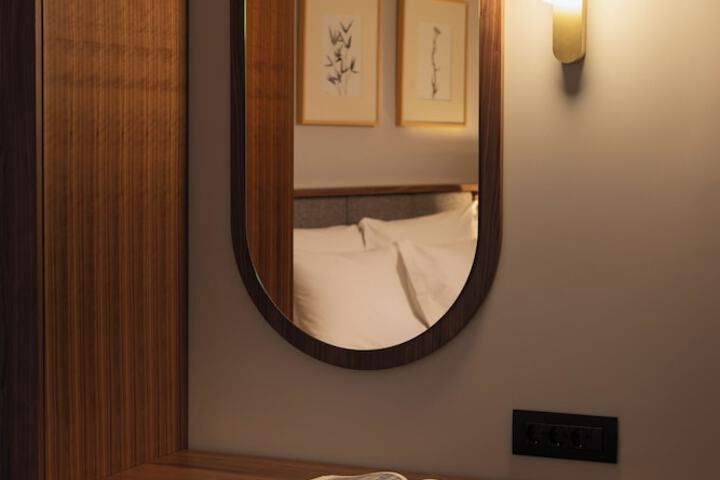 Room 8 of 69