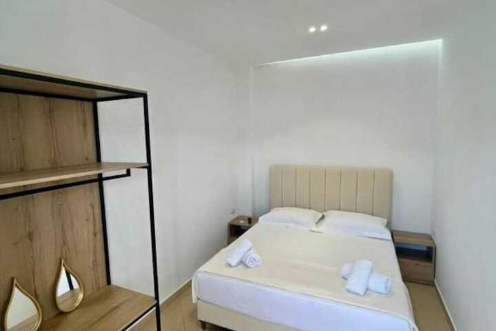 Room 7 of 68
