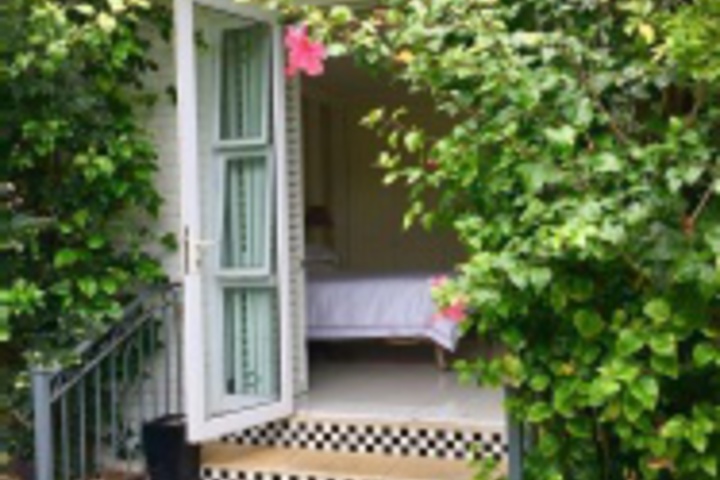 Hotel Exterior 79 of 216
