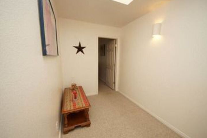 Ballroom/Hall 44 of 137