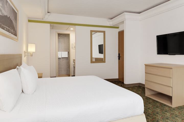 Room 20 of 48