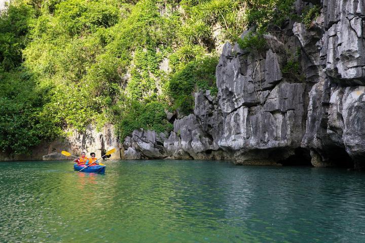 Luxury Imperial Cruise Halong