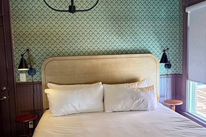 Room 47 of 57