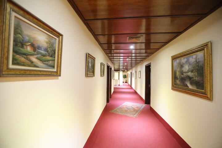 Ballroom/Hall 53 of 60