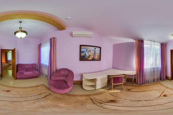 Room 5 of 39