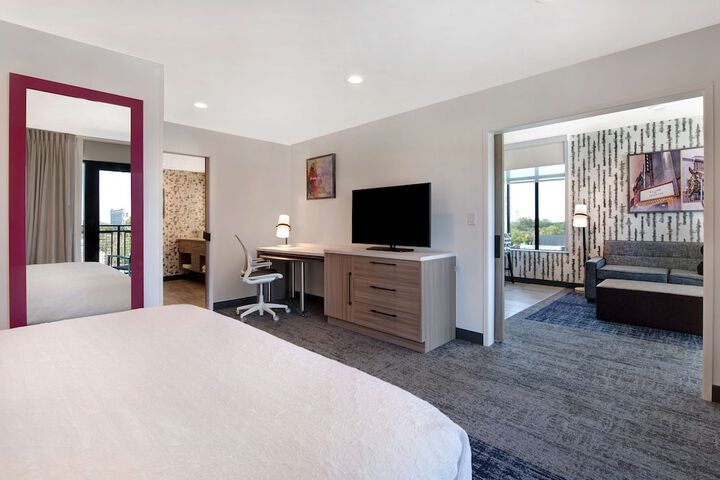Room 8 of 44