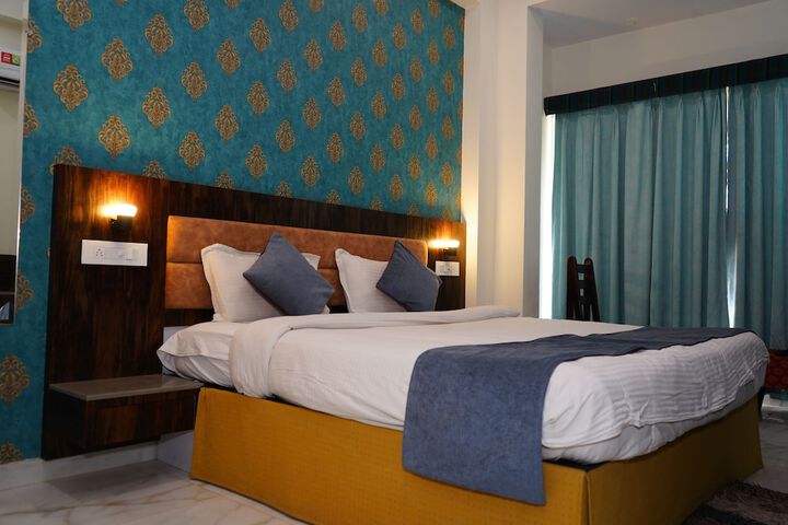 Room 4 of 26