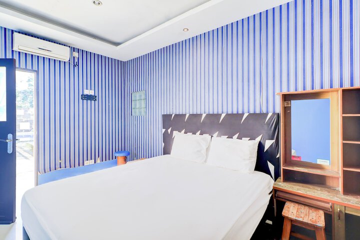 Room 9 of 46
