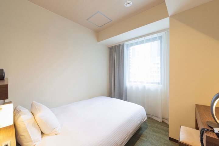 Room 14 of 28