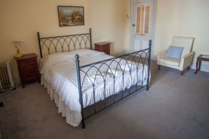 Room 17 of 32
