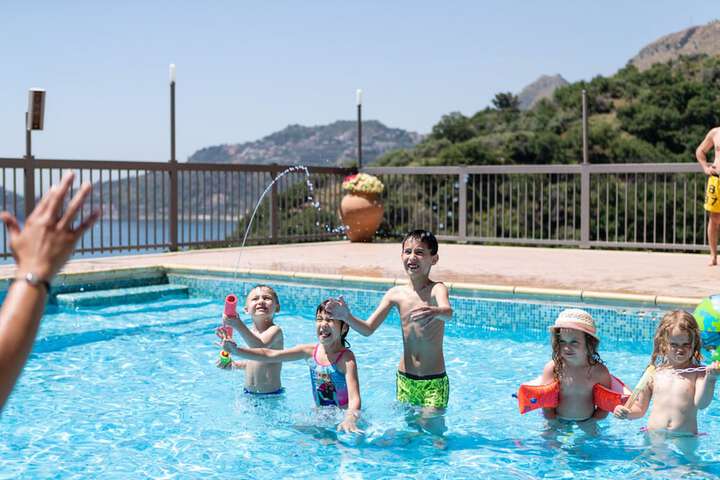 Pool 32 of 133