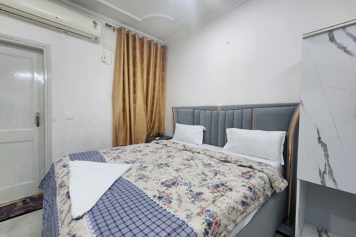Room 10 of 46