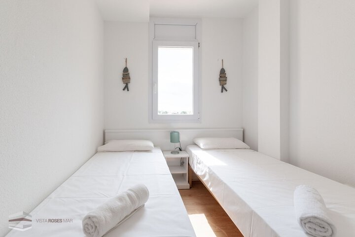 Room 2 of 17