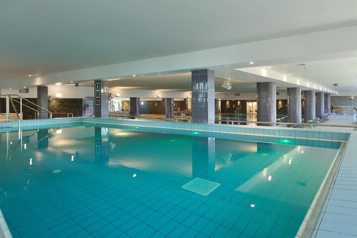 Pools & Facilities